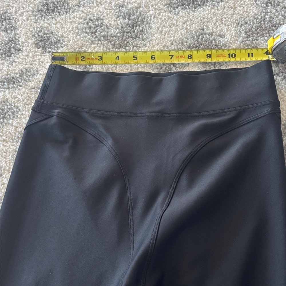 Like NEW SZ XS ALO Yoga Black AIRLIFT Leggings w Seam Details - Picture 5 of 5